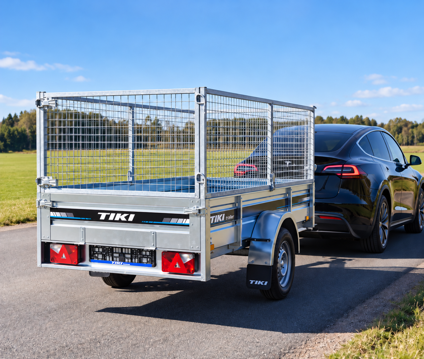 Tiki CS265-R med nätgrindar kopplat till en bil